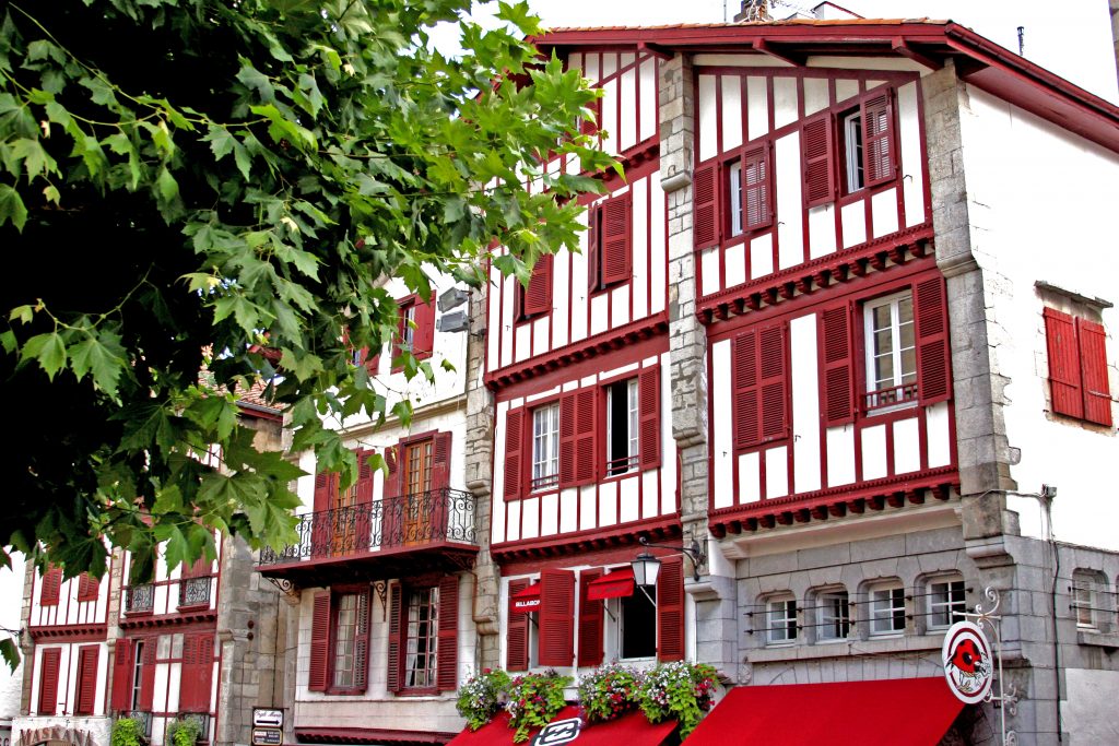 pays basque camping