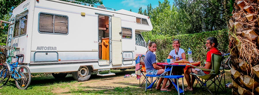 Camping La Rive: Parcela en el Camping Atlantica Ciela Village en San Juan de Luz en el País Vasco francés